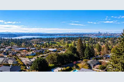 2023 92 Avenue NE, Clyde Hill, WA 98004 - Photo 17