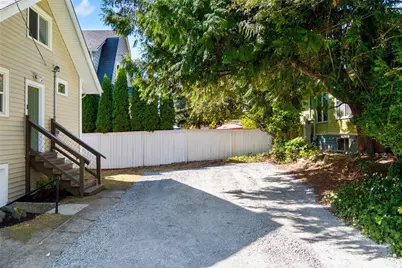 256 NE 50th Street, Seattle, WA 98105 - Photo 5