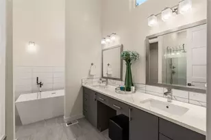 11036 NE Alton Ave, Seattle, WA 98125 - Photo 23
