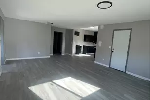 217 Bradford St, Raymond, WA 98577 - Photo 3