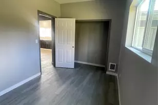 217 Bradford St, Raymond, WA 98577 - Photo 9