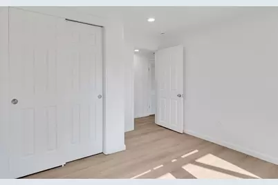 16237 SE 7th Street, Bellevue, WA 98008 - Photo 21