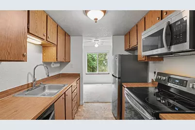10021 SE 235th Place #B303, Kent, WA 98031 - Photo 1