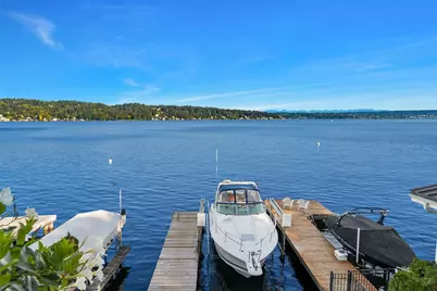 10500 Riviera Place NE, Seattle, WA 98125 - Photo 17