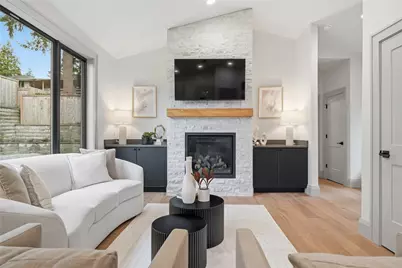 10710 SE 16th Street, Bellevue, WA 98004 - Photo 25