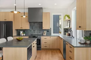 3504 Meridian Ave N, Seattle, WA 98103 - Photo 11