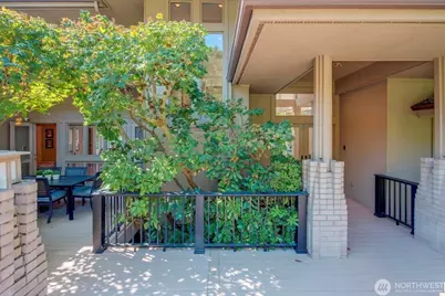 4715 81st Avenue SE, Mercer Island, WA 98040 - Photo 5