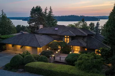 4715 81st Avenue SE, Mercer Island, WA 98040 - Photo 1