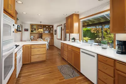 12156 SE 15th Street, Bellevue, WA 98005 - Photo 11