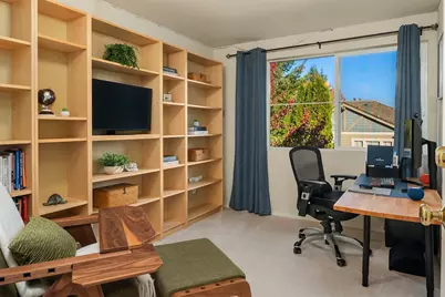 2038 Newport Way NW #11-3, Issaquah, WA 98027 - Photo 21