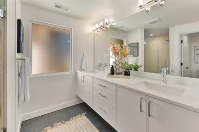 12069 Lakeside Place NE, Seattle, WA 98125 - Photo 19