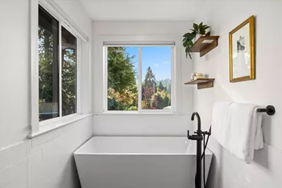 24014 74th Avenue W, Edmonds, WA 98026 - Photo 23