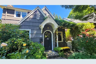 1210 25th Avenue E, Seattle, WA 98112 - Photo 3