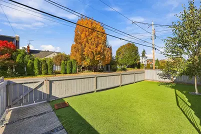 2562 56th Avenue SW, Seattle, WA 98116 - Photo 21