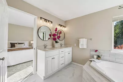 5722 Hillpointe Cir, Lynnwood, WA 98037 - Photo 27