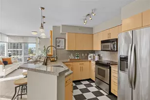 1100 106th Ave NE, Bellevue, WA 98004 - Photo 13