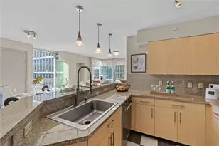 1100 106th Ave NE, Bellevue, WA 98004 - Photo 17