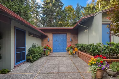 6901 94th Avenue SE, Mercer Island, WA 98040 - Photo 1