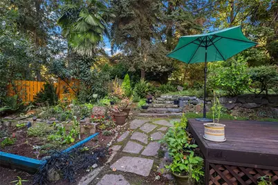 6901 94th Avenue SE, Mercer Island, WA 98040 - Photo 17