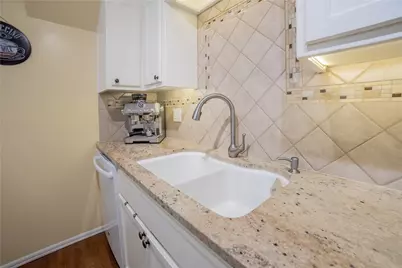 15633 44th Avenue W #B-1, Lynnwood, WA 98087 - Photo 9