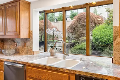 18805 94th Avenue W, Edmonds, WA 98020 - Photo 15