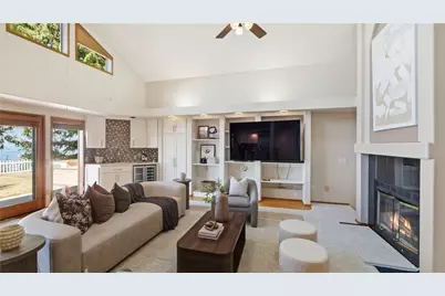 11812 Marine View Drive, Edmonds, WA 98026 - Photo 9