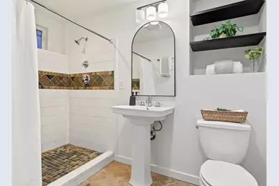2242 Bonair Place SW, Seattle, WA 98116 - Photo 27