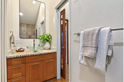2242 Bonair Place SW, Seattle, WA 98116 - Photo 21