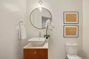 10700 NE 4th St, Bellevue, WA 98004 - Photo 13