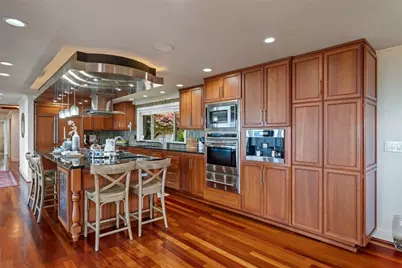 8723 Talbot Road, Edmonds, WA 98026 - Photo 17