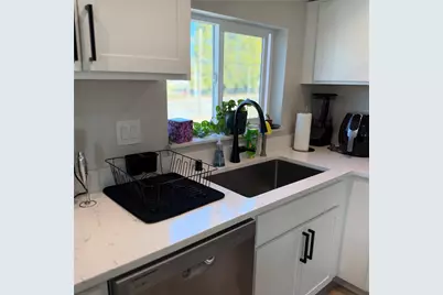 1905 S Ash Street #B, Tacoma, WA 98405 - Photo 3