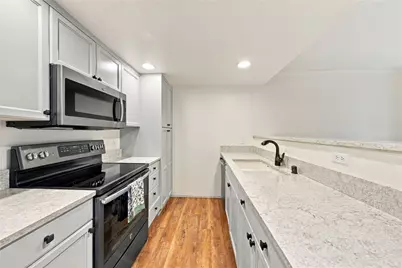 25235 SE Klahanie Boulevard #Q 102, Sammamish, WA 98029 - Photo 9