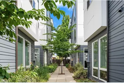 803 S Cloverdale Street #803, Seattle, WA 98108 - Photo 3
