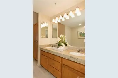 2607 Western Avenue #1003, Seattle, WA 98121 - Photo 17
