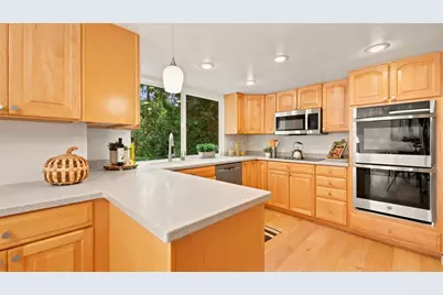 3838 231st Avenue SE, Sammamish, WA 98075 - Photo 17