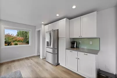 2210 Mountain View Avenue W, University Place, WA 98466 - Photo 5