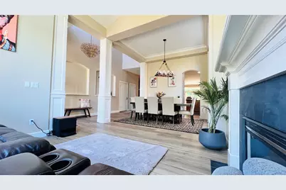 725 S 38th Court, Renton, WA 98055 - Photo 3