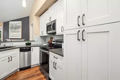12120 NE 172nd Place #L302, Bothell, WA 98011 - Photo 9