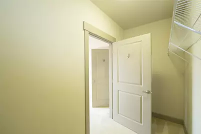 1880 25th Avenue NE #404, Issaquah, WA 98027 - Photo 13
