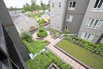 1880 25th Avenue NE #404, Issaquah, WA 98027 - Photo 11