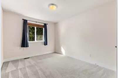 1322 210th Ave NE, Sammamish, WA 98074 - Photo 23