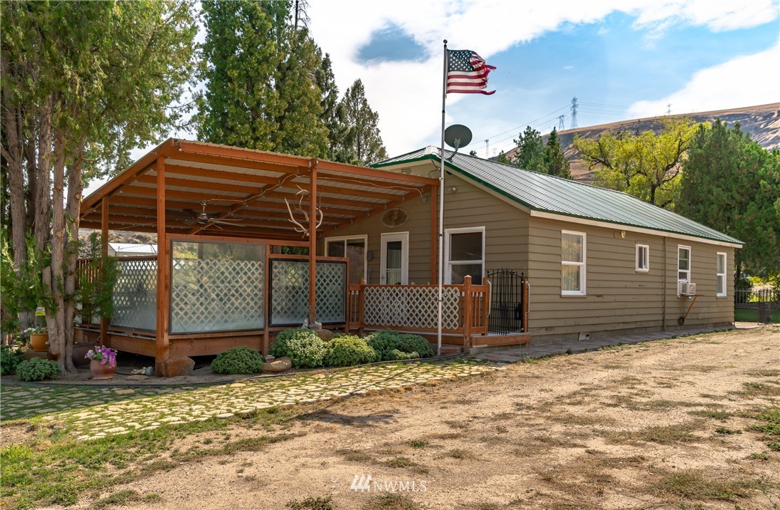 7057 Tarpiscan Rd, Malaga, WA 98828 MLS 1889273 Coldwell Banker