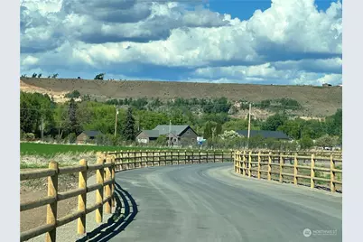 520 Thorp Landing Lane, Thorp, WA 98946 - Photo 1