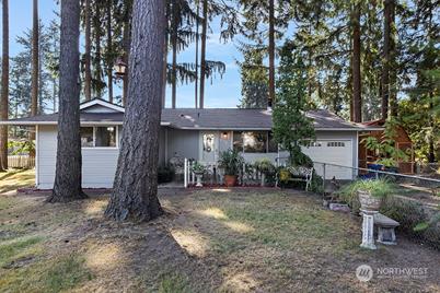 975 SW Circle Drive, Port Orchard, WA 98367 - Photo 1