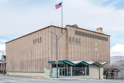 27 S Chelan Avenue, Wenatchee, WA 98801 - Photo 1