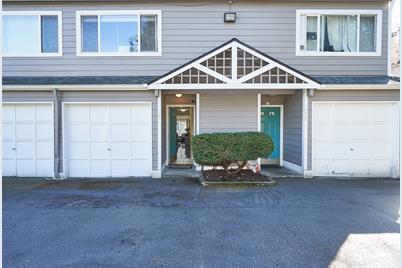 814 Pike St NE #D9, Auburn, WA 98002 - Photo 1