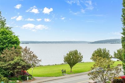 6436 Lake Washington Boulevard NE #3, Kirkland, WA 98033 - Photo 1