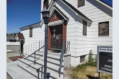 100 W 4th Avenue, Omak, WA 98841 - Photo 1