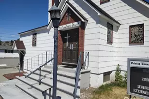 100 W 4th Ave, Omak, WA 98841 - Photo 1