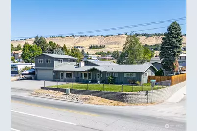 2301 Sunset Highway, East Wenatchee, WA 98802 - Photo 1